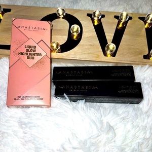 Anastasia Beverly Hills duo highlighter